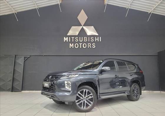MITSUBISHI PAJERO SPORT 2.4 16V MIVEC TURBO DIESEL LEGEND AWD AUTOMÁTICO MITSUBISHI PAJERO SPORT 2.4 16V MIVEC TURBO DIESEL LEGEND AWD AUTOMÁTICO